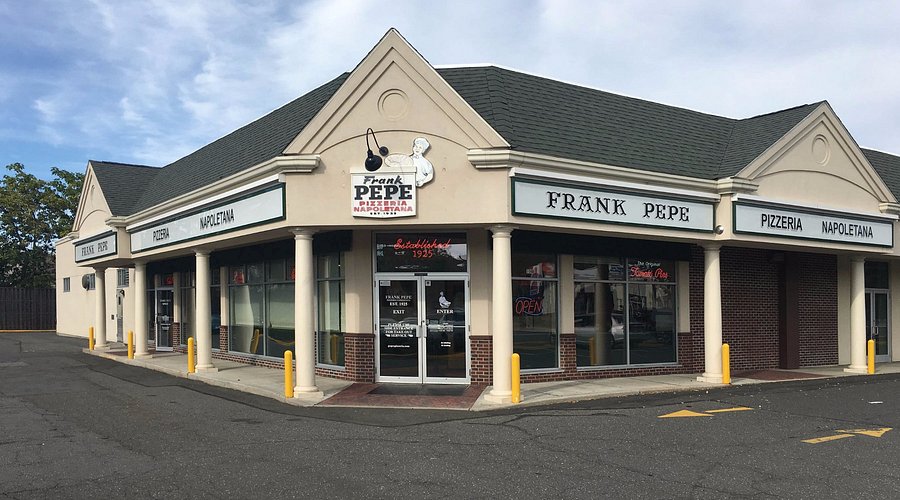 Frank Pepe Pizzeria Napoletana - best apizza in New Haven Connecticut