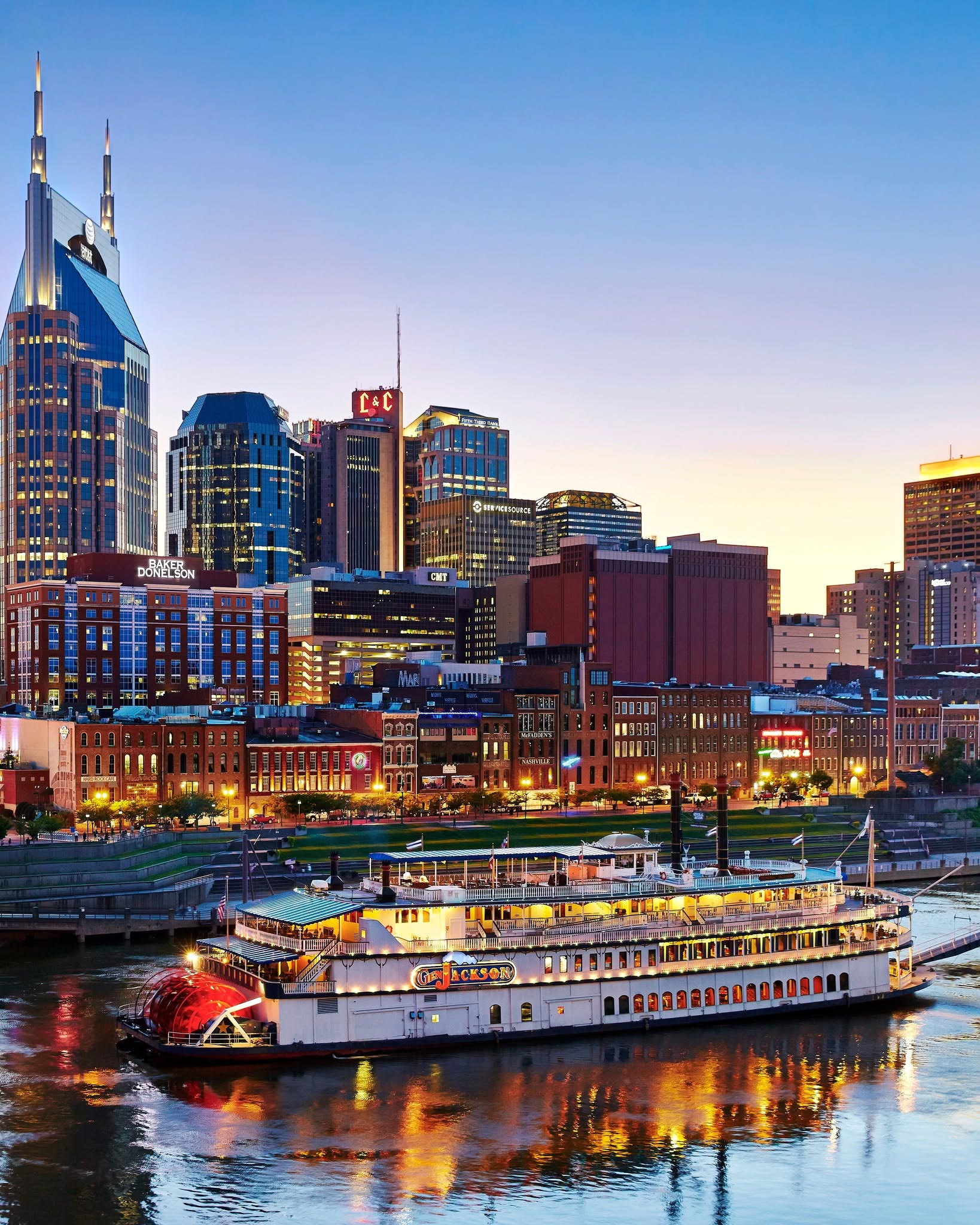 Cruise the Cumberland River